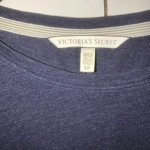 Women’s Victoria’s Secret Tee.